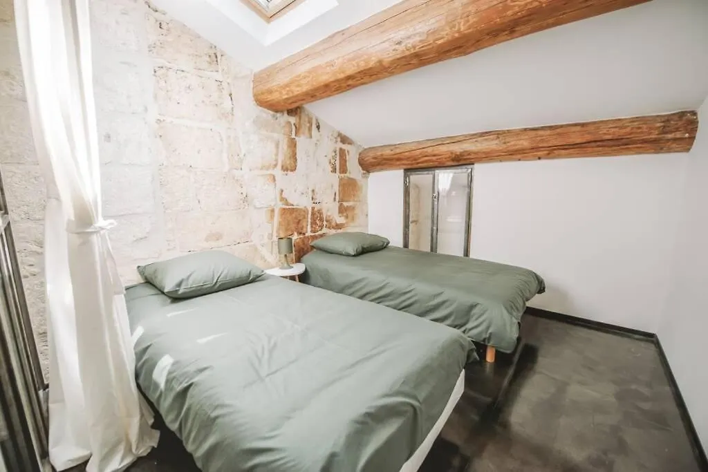 亞維農Duplex Climatise Centre Ancien 7Min A Pied Du Palais 6 Couchages公寓 0*, 亞維農